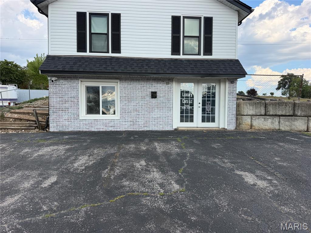 Lucas L Add 01 - Commercial Lease