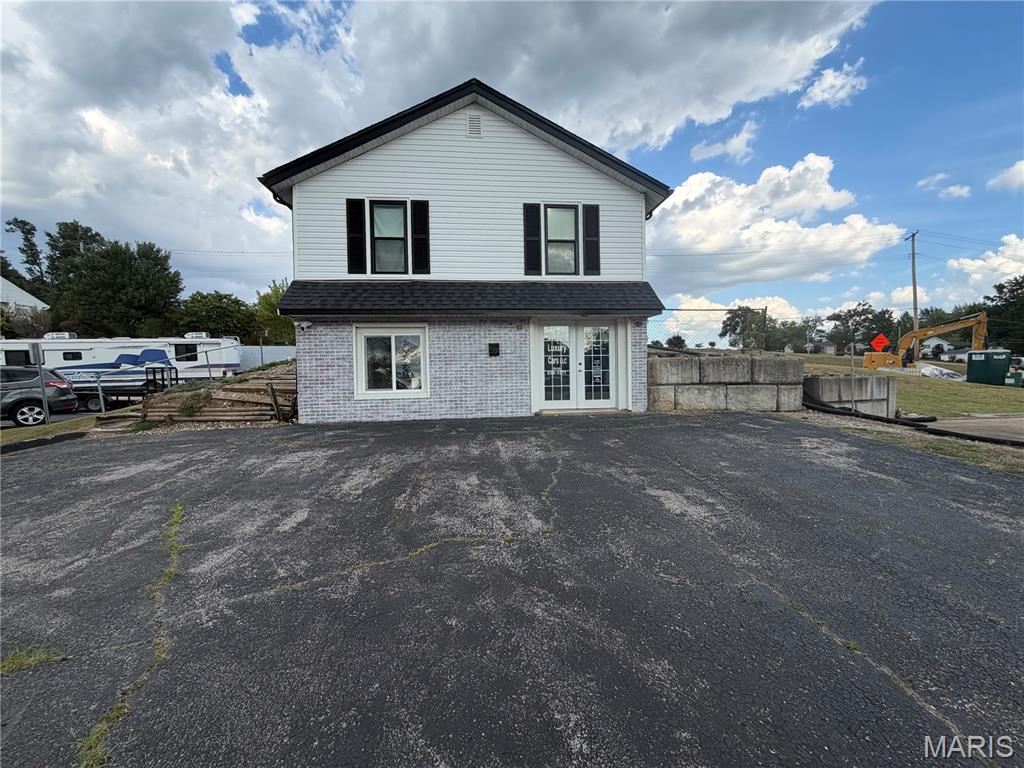 Lucas L Add 01 - Commercial Lease