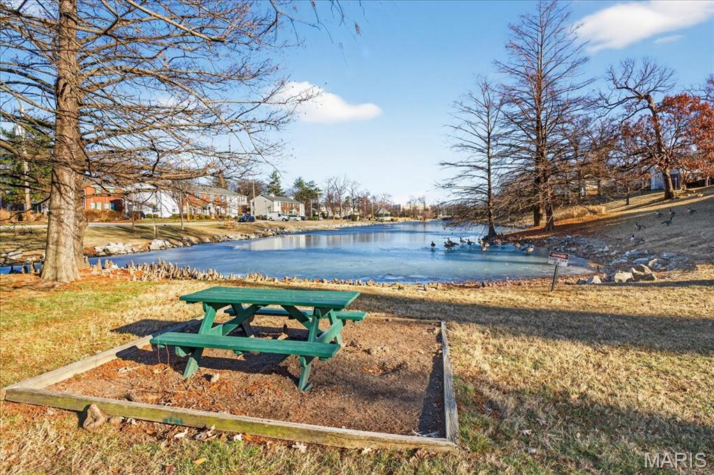 Brentwood Forest Condo Ph Eight - Residential