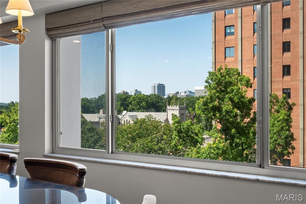 Hanley Towers Apts Condo - Residential