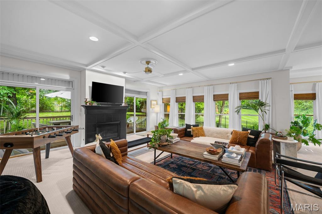 Town & Country Manor - Residential
