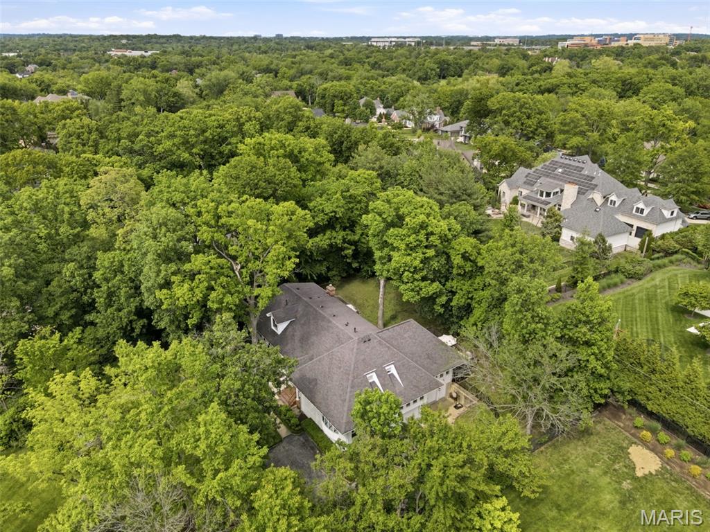 Town & Country Manor - Residential