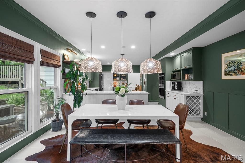 Town & Country Manor - Residential
