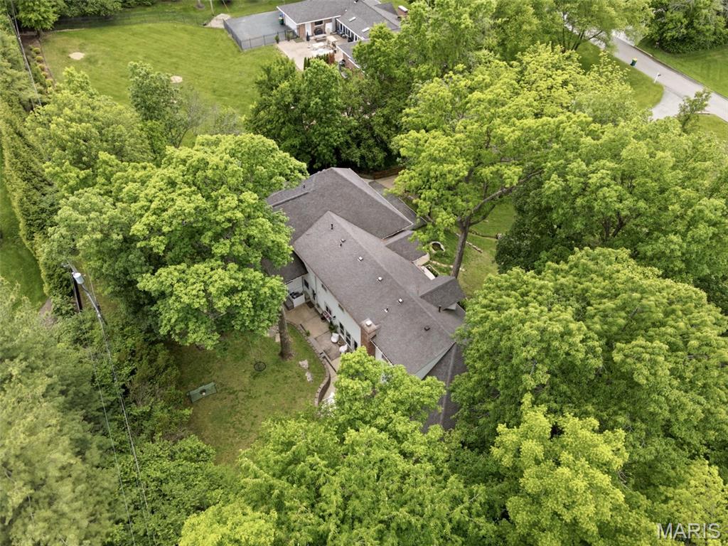 Town & Country Manor - Residential