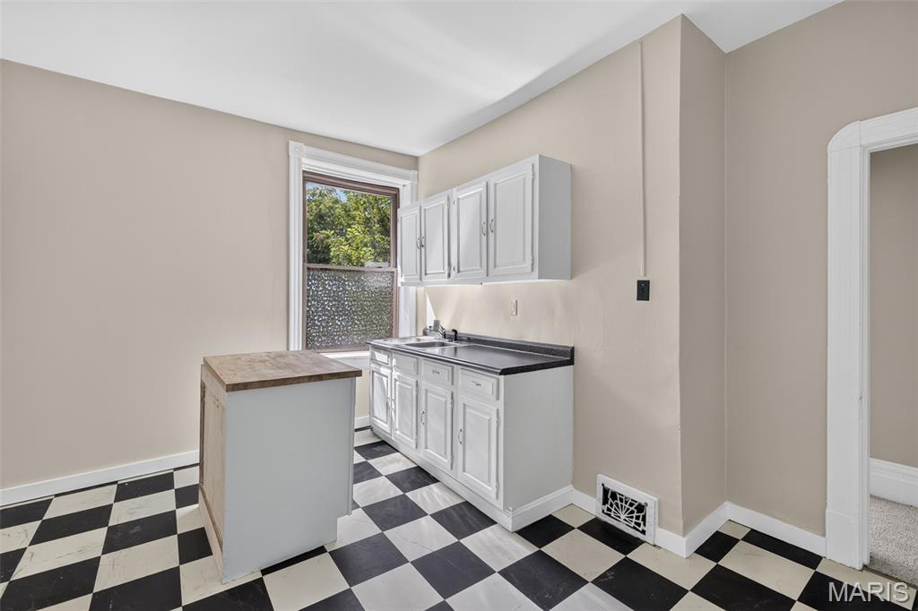 Nicholson Place Add - Residential Income