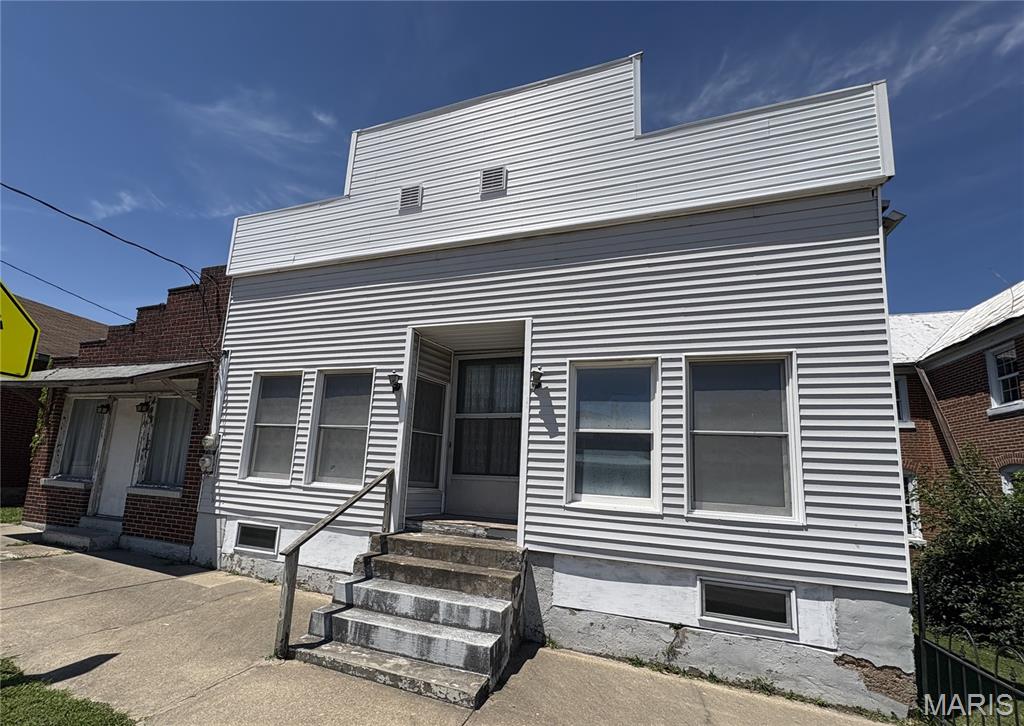 City/Rosebud - Commercial Sale