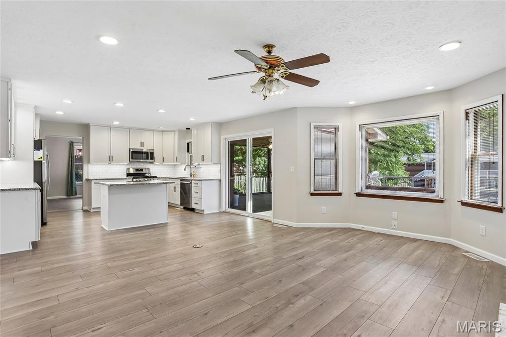 Whispering Oaks 7th Add - Residential