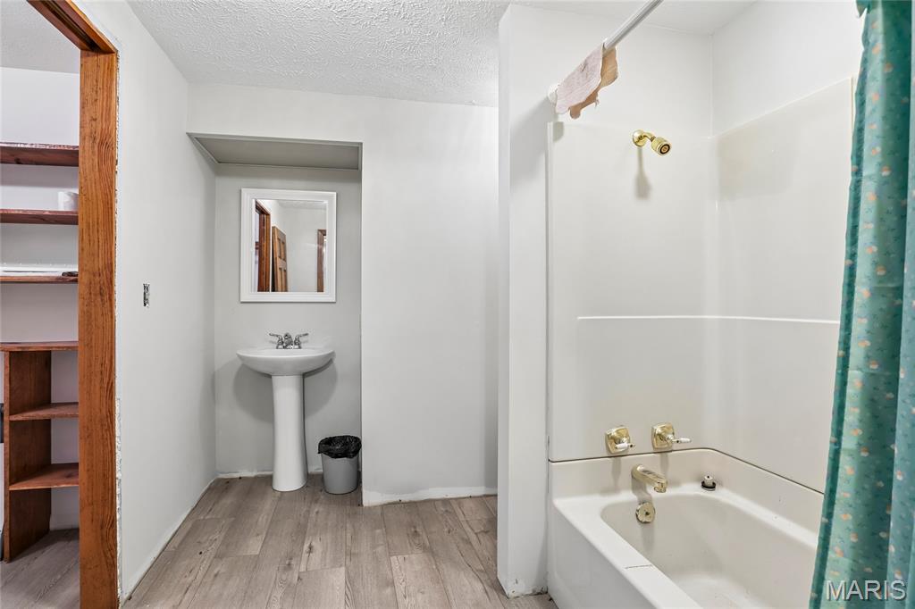 Whispering Oaks 7th Add - Residential