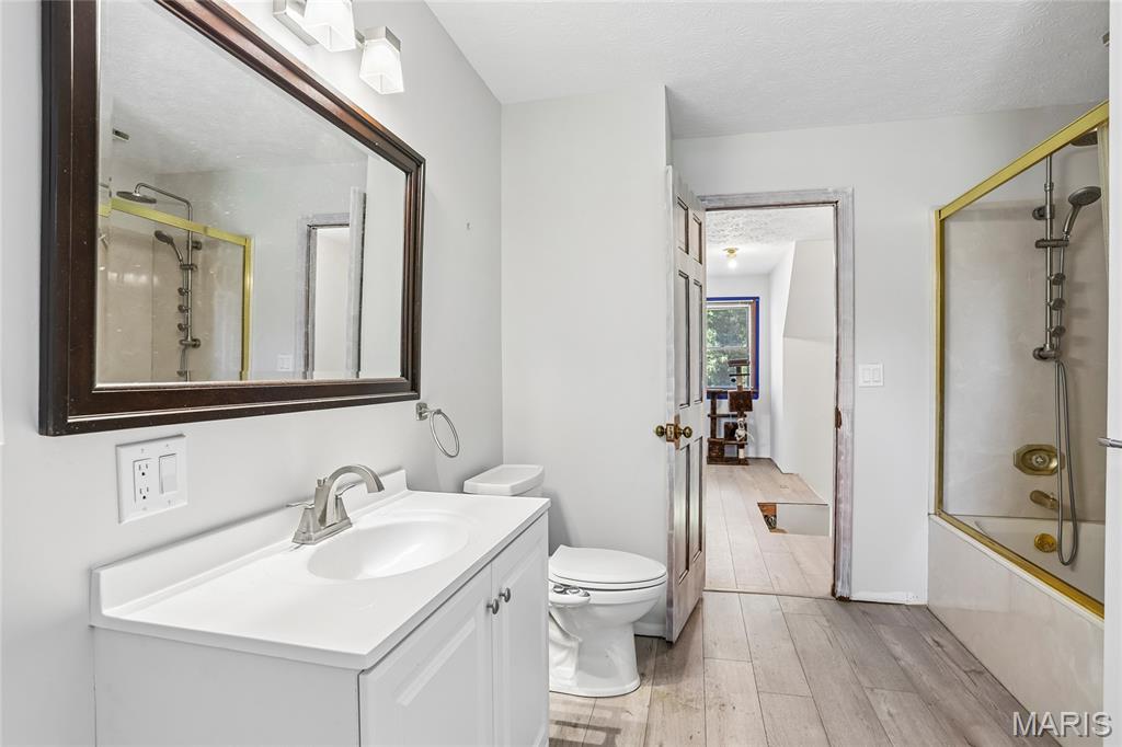 Whispering Oaks 7th Add - Residential