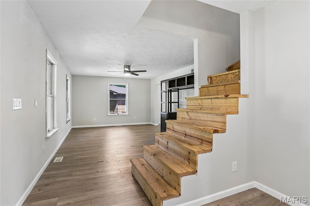 Whispering Oaks 7th Add - Residential