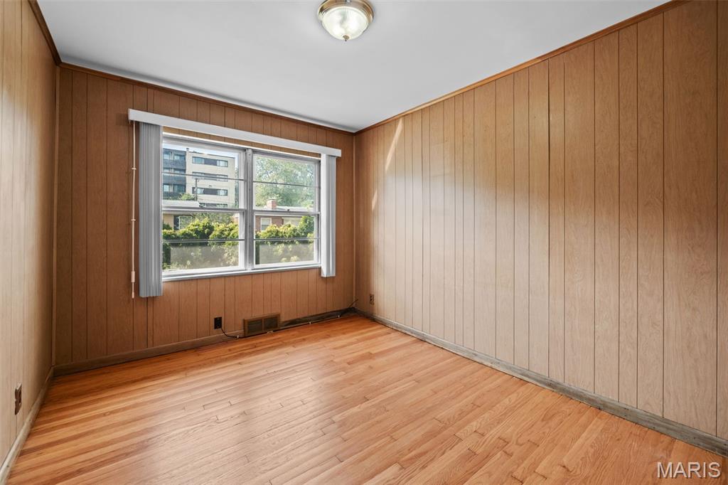 Bonhomme Terrace - Residential