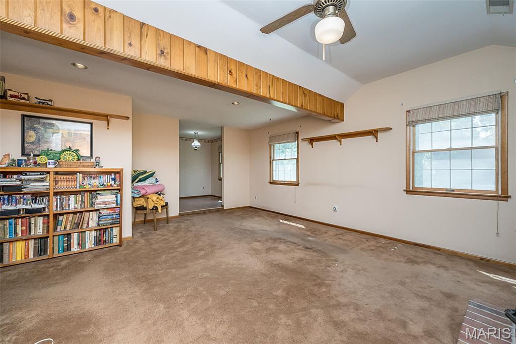 Royal Place - Residential