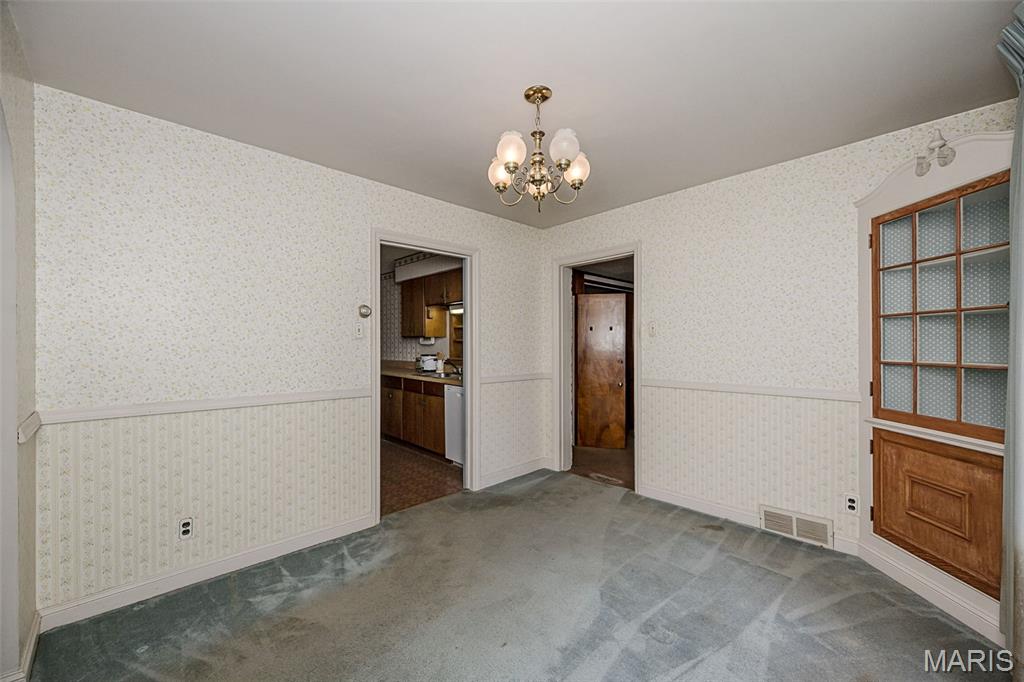 Royal Place - Residential
