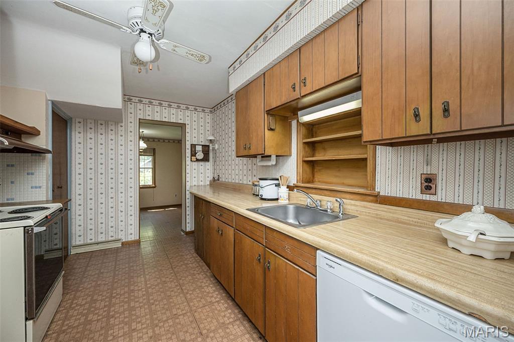 Royal Place - Residential