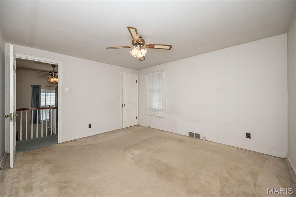 Royal Place - Residential