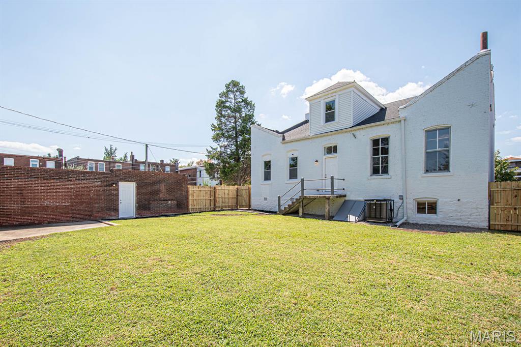 St Louis Commons Add - Residential