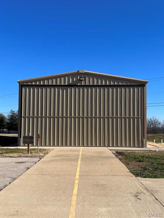 Bordeaux Sub - Commercial Sale
