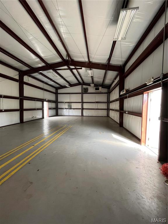 Bordeaux Sub - Commercial Sale