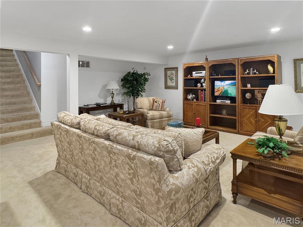 Villas At River Crossing - Residential