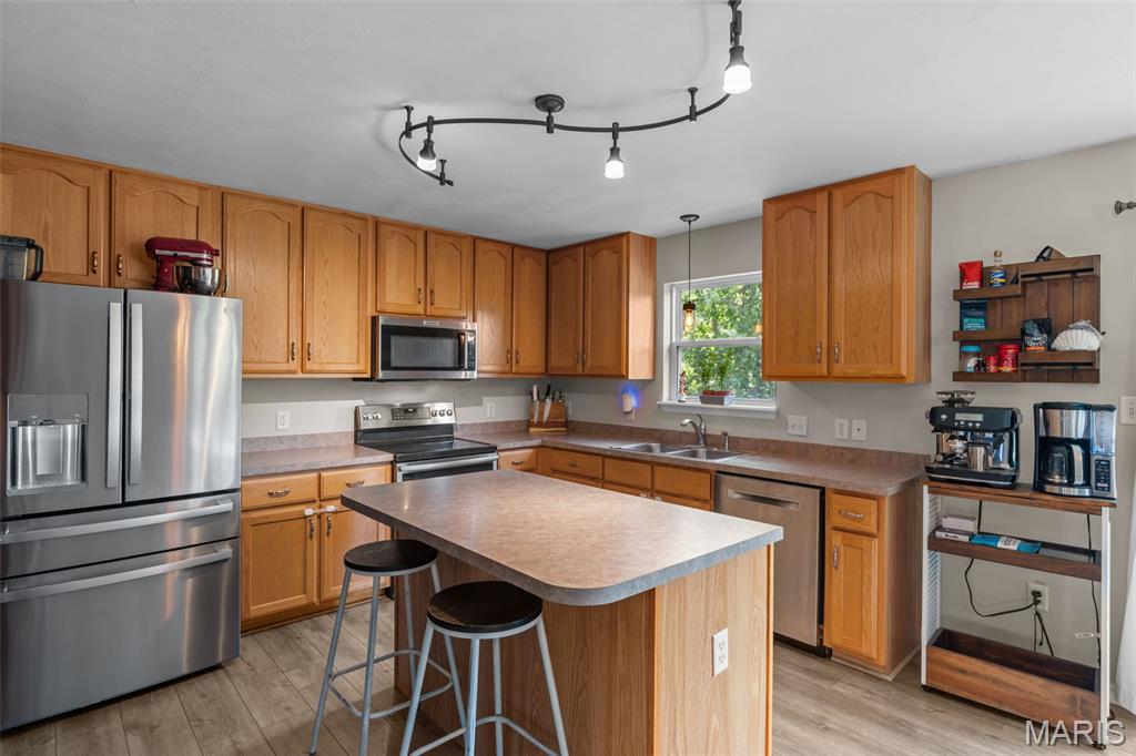 Estates/Hickory Manor - Residential