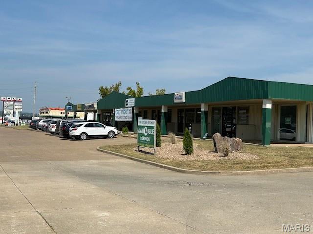 R & M 02 - Commercial Lease