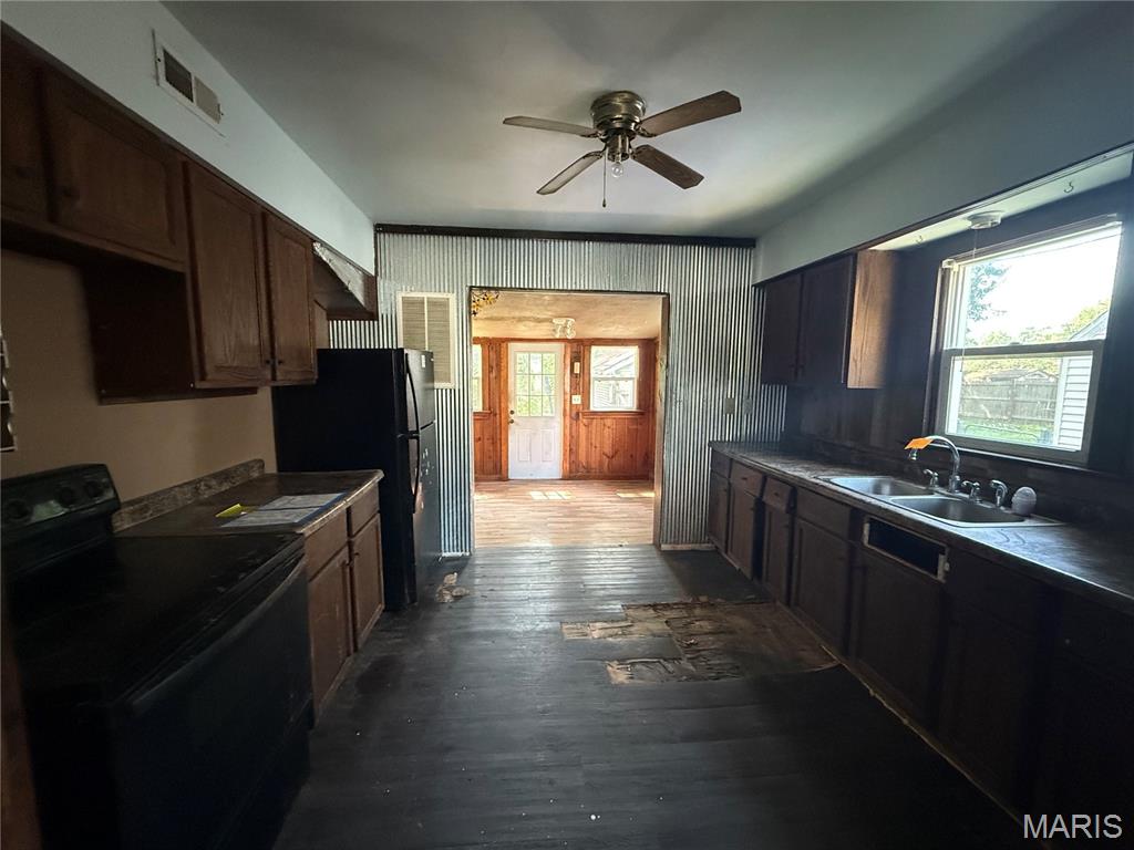 DONNELLY FIRST - Residential