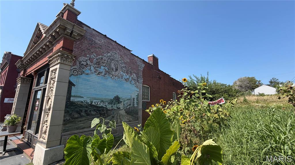 Carondelet Neighborhood - Commercial Sale