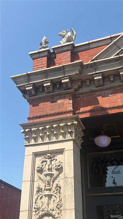 Carondelet Neighborhood - Commercial Sale