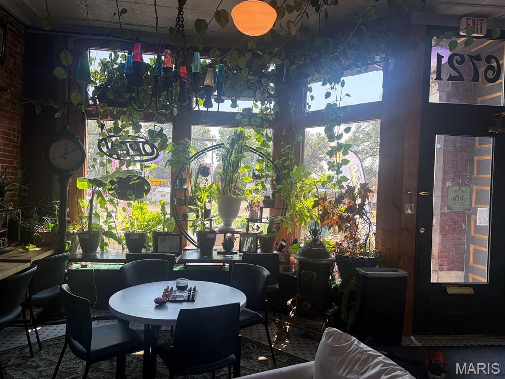 Carondelet Neighborhood - Commercial Sale
