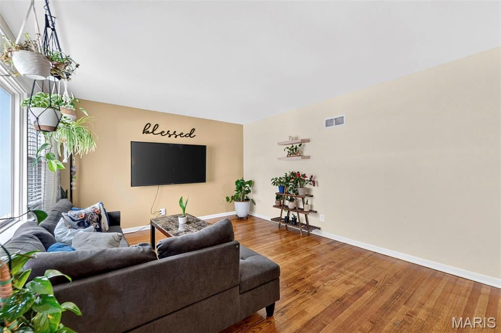 Francisca - Residential
