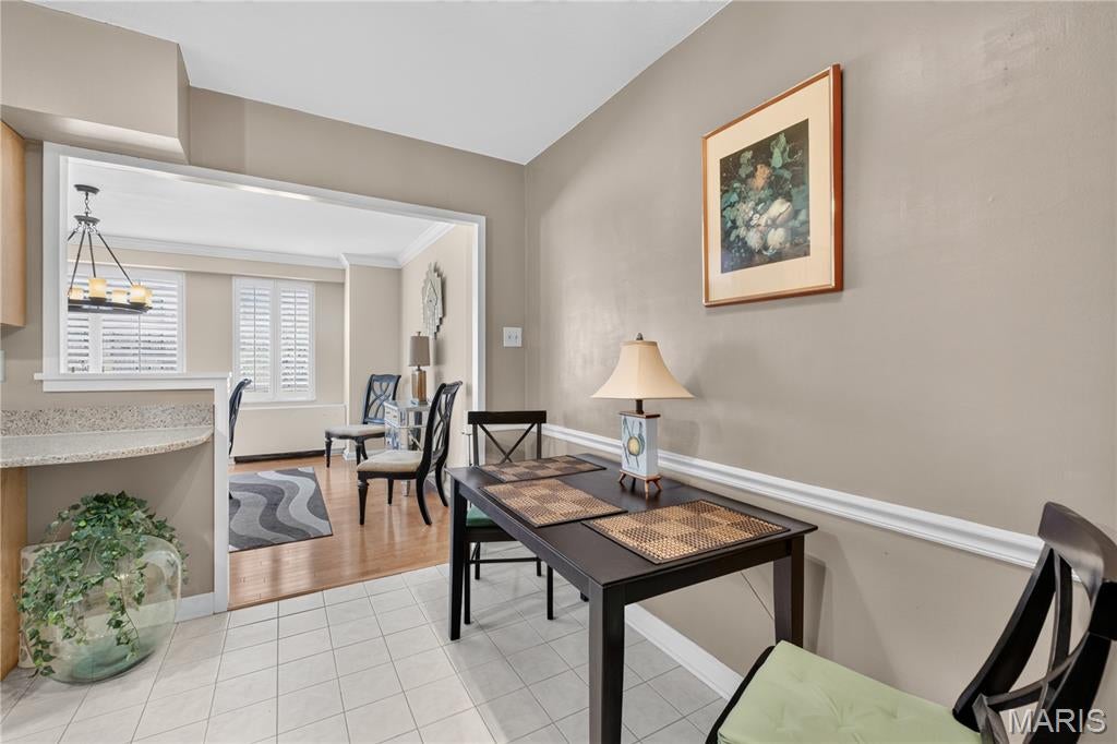 Hanley Towers Apts Condo - Residential
