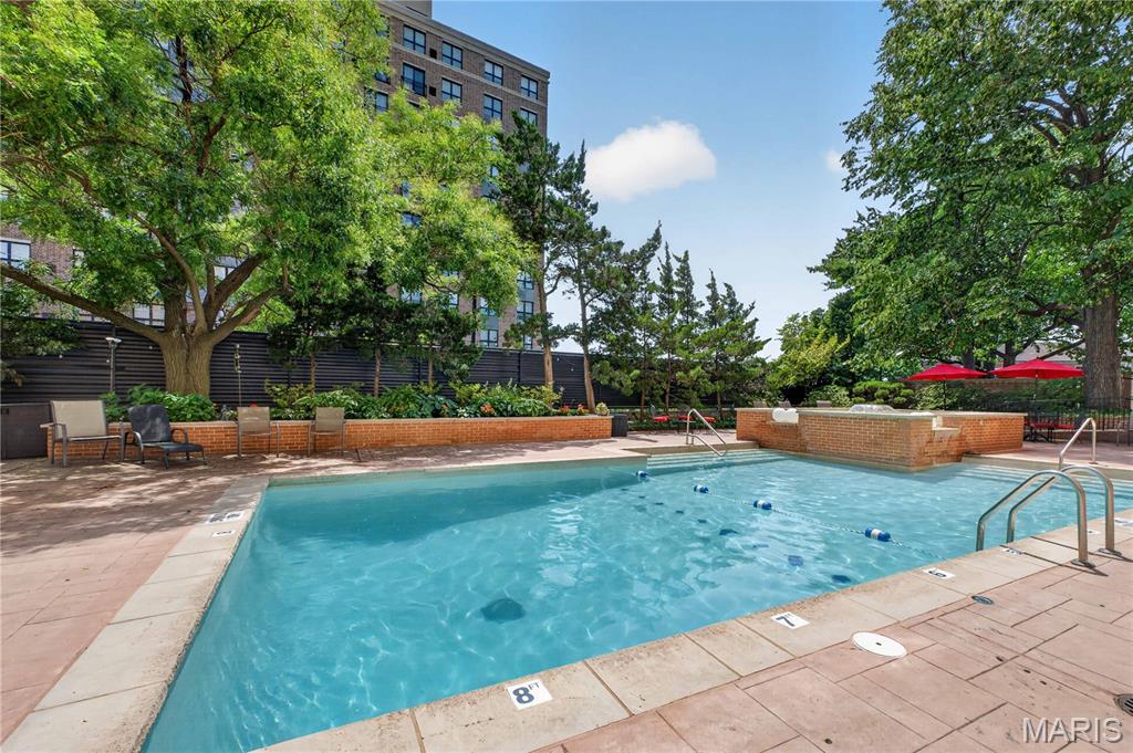 Hanley Towers Apts Condo - Residential