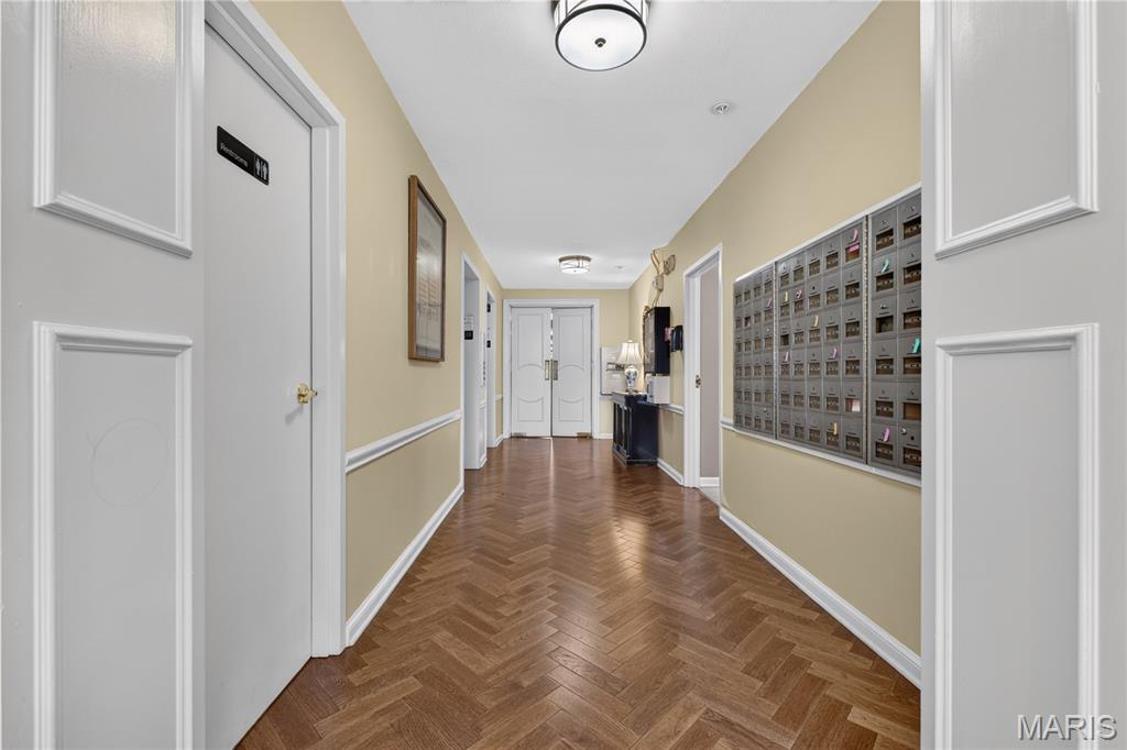 Hanley Towers Apts Condo - Residential