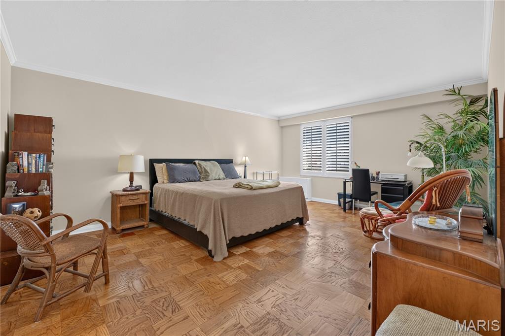Hanley Towers Apts Condo - Residential