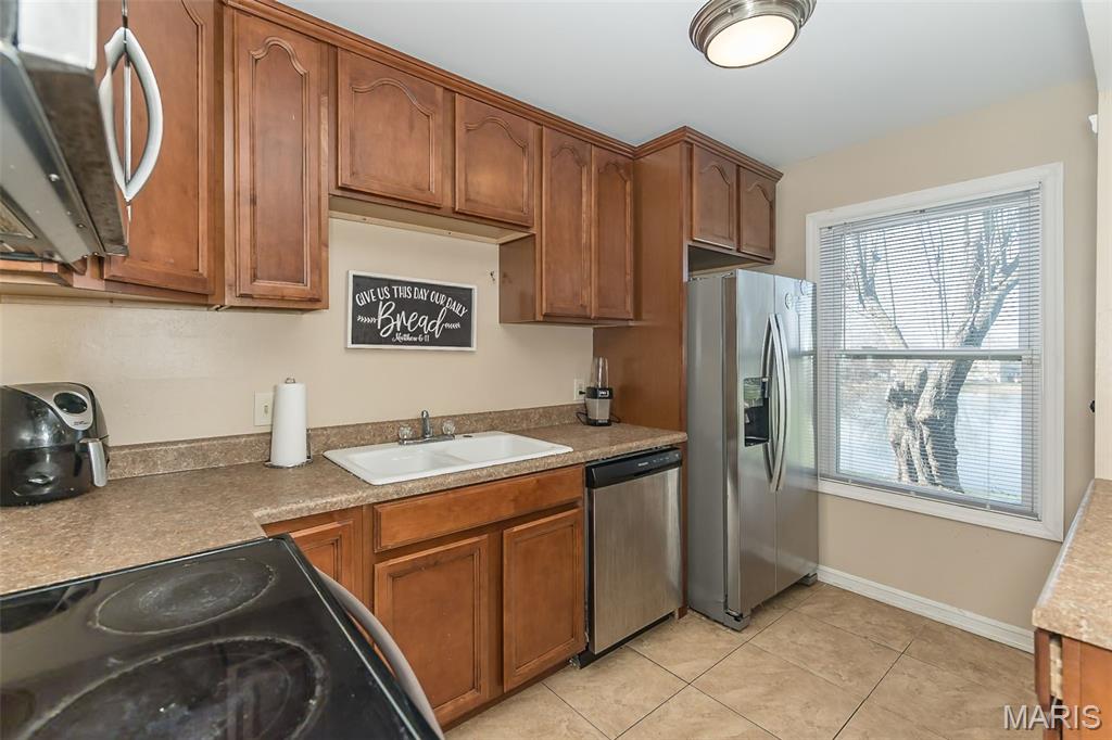 River Oaks Estates Two Condo - Residential