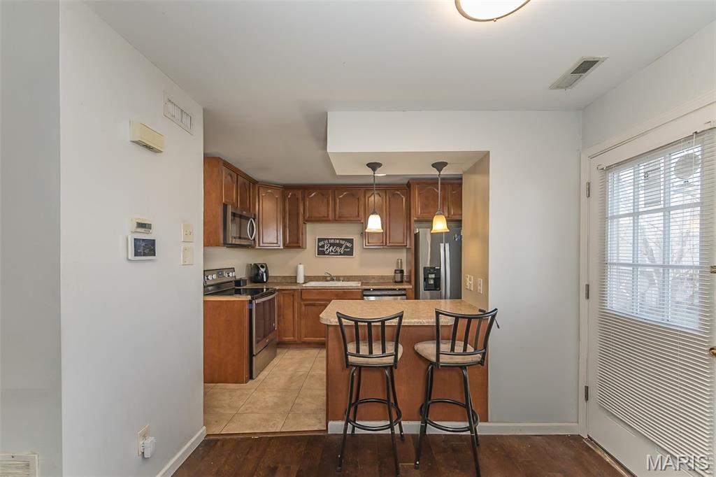 River Oaks Estates Two Condo - Residential