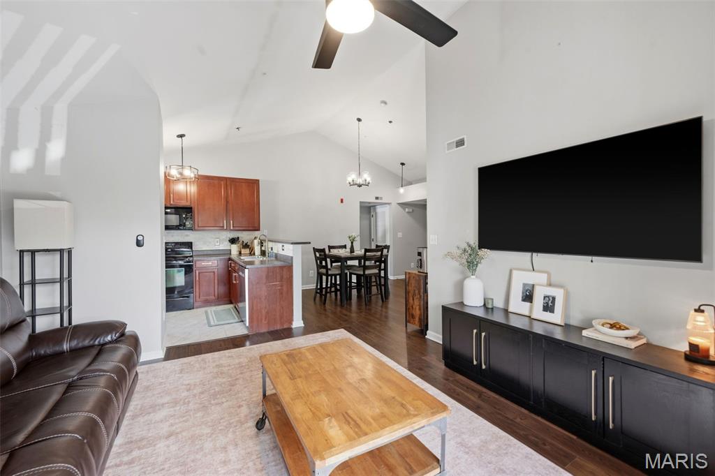 Springhurst Terrace #5 - Residential