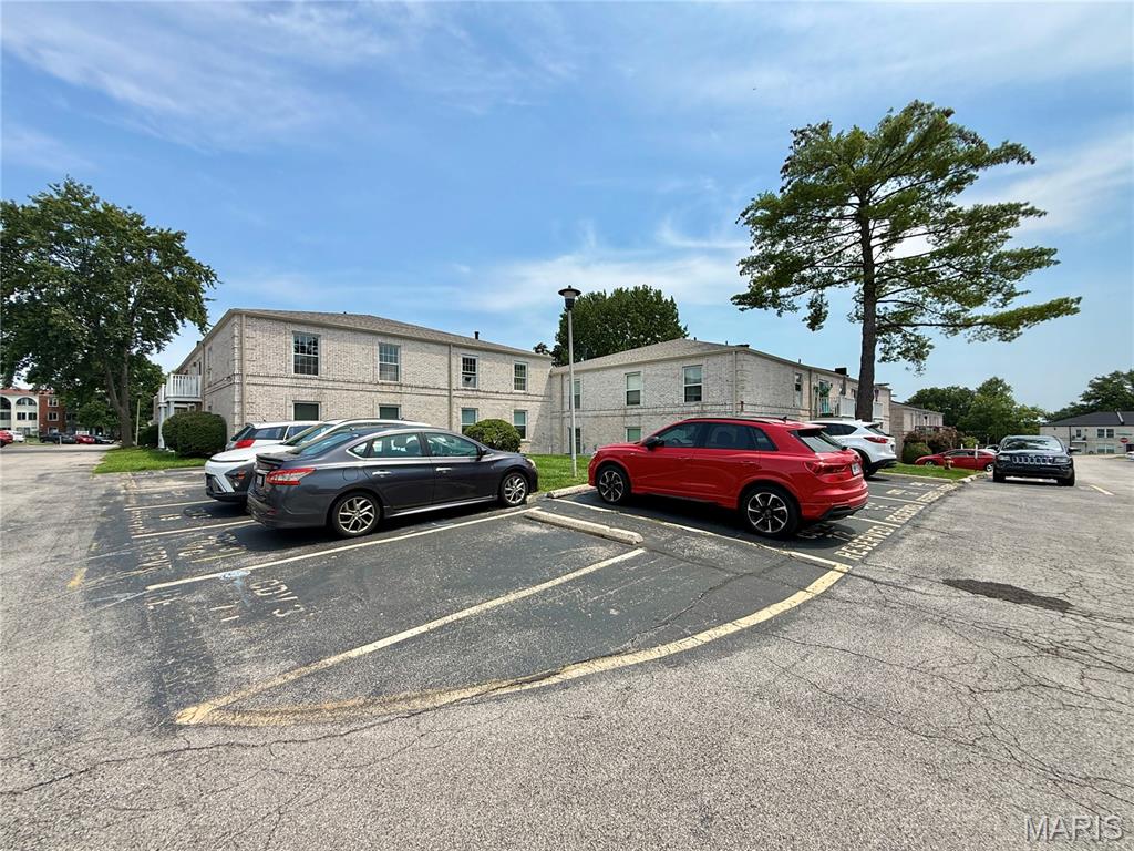 Chateau De Ville Condo Sec - Residential