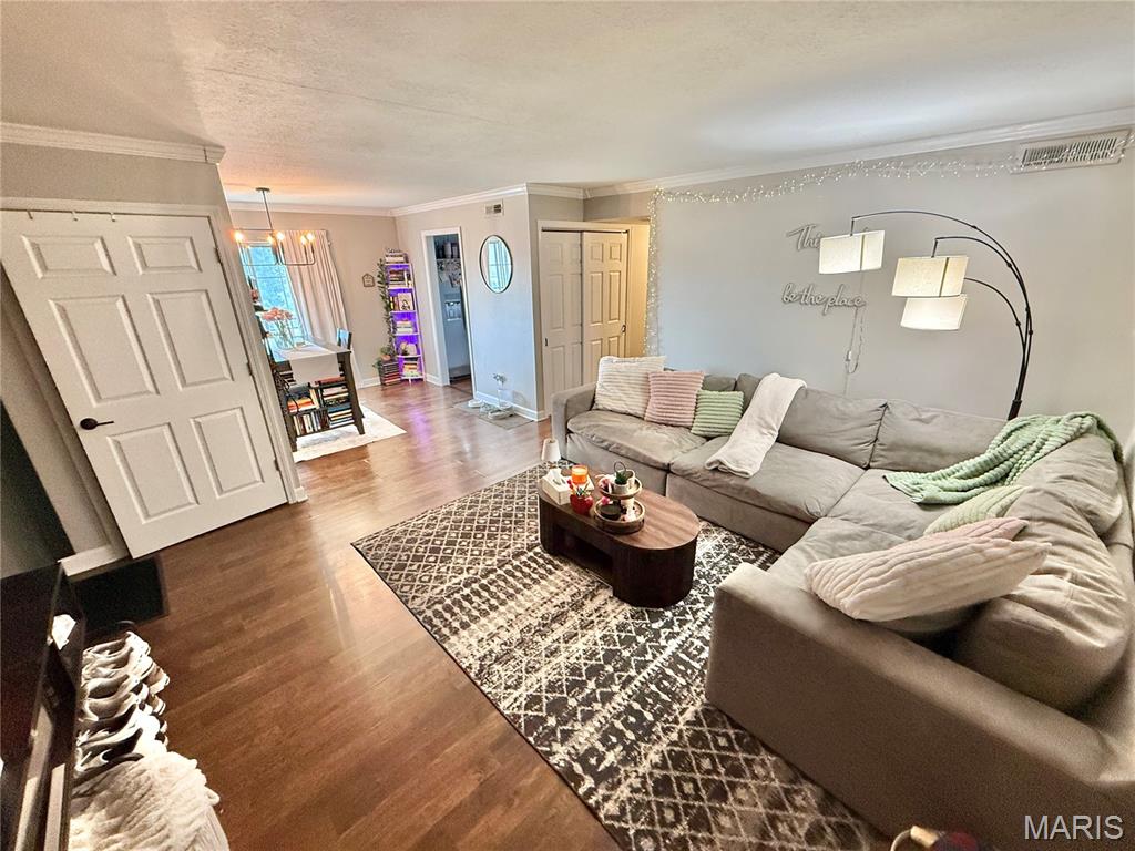 Chateau De Ville Condo Sec - Residential