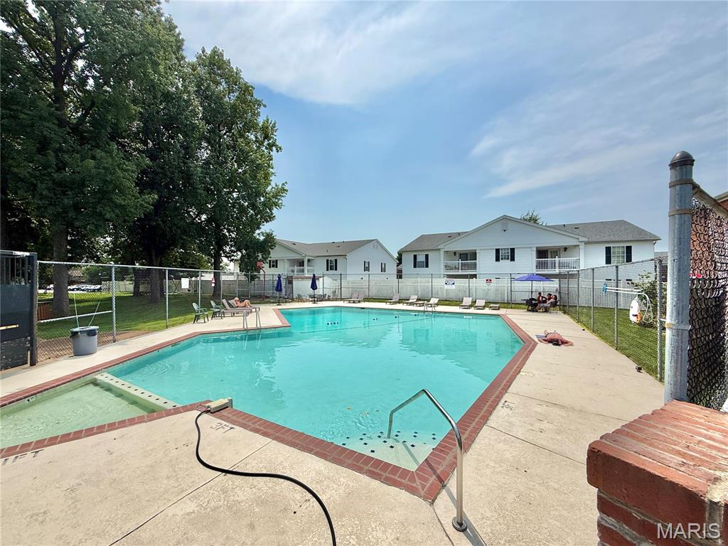 Chateau De Ville Condo Sec - Residential