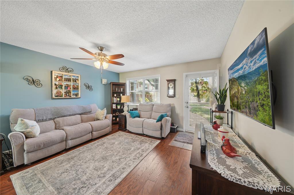 Brentwood Forest Condo - Residential
