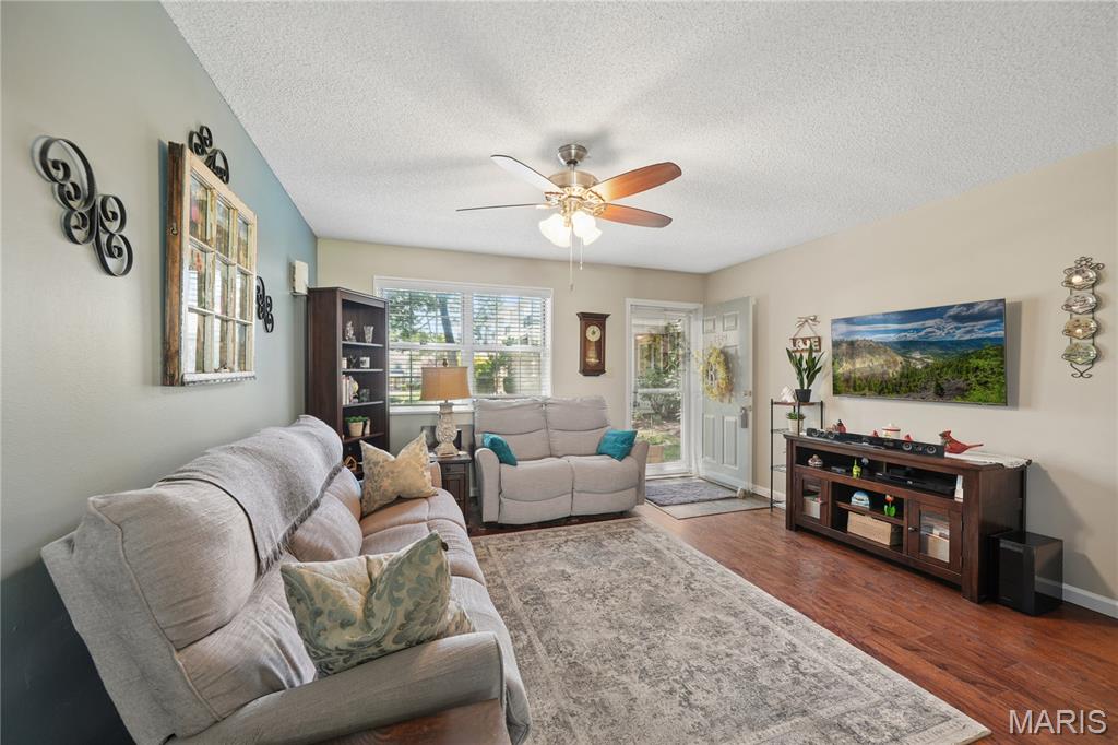 Brentwood Forest Condo - Residential