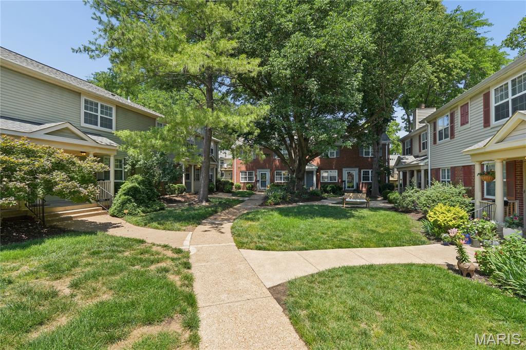 Brentwood Forest Condo - Residential