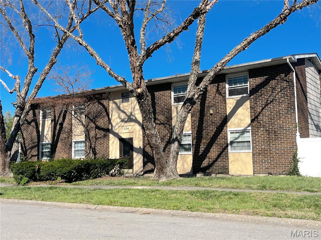 HOWARD PLACE - Residential Lease
