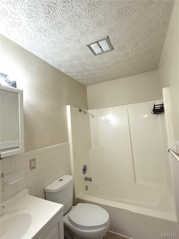 HOWARD PLACE - Residential Lease