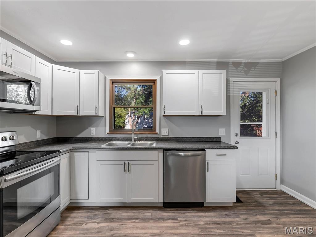 Lake Mdws - Residential