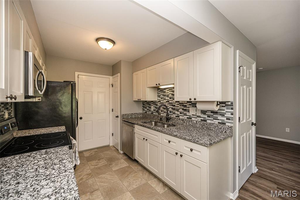 Autumn Lakes Eight Condo Thir - Residential