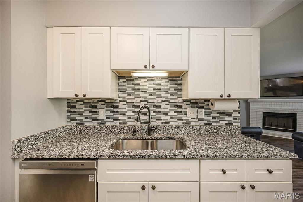 Autumn Lakes Eight Condo Thir - Residential