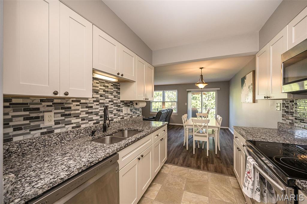 Autumn Lakes Eight Condo Thir - Residential
