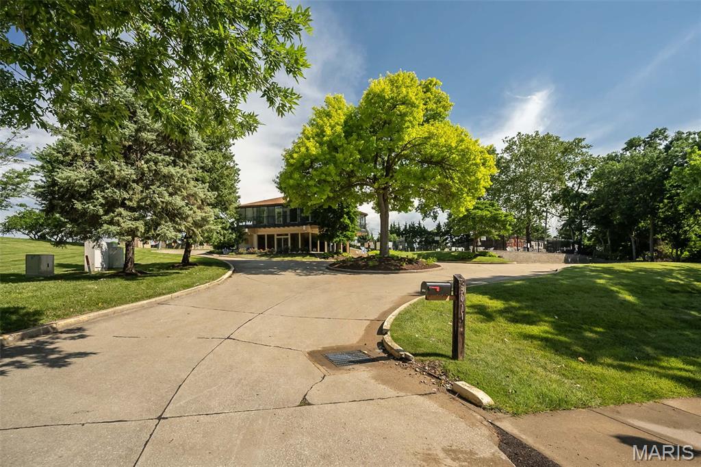 Autumn Lakes Eight Condo Thir - Residential
